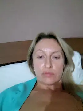 Snapshot of Miss____Mia_ chatting on September 24, 4:10 pm Miss    Mia  online show from September 24, 4:10 pm