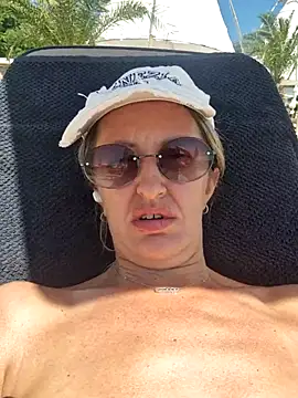Snapshot of Miss____Mia_ chatting on June 11, 8:45 am Miss Mia online show from June 11, 8:45 am