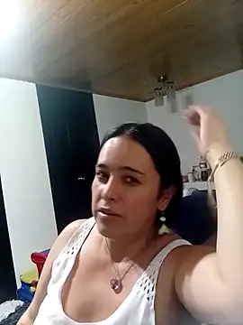 MagicStephany  online show from February 5, 1:43 am