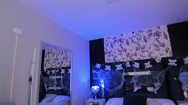 Snapshot of GiselOrtiz chatting on October 28, 10:30 am GiselOrtiz online show from October 28, 10:30 am