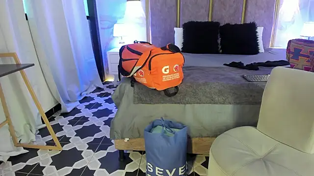 GiselOrtiz online show from February 24, 11:52 am