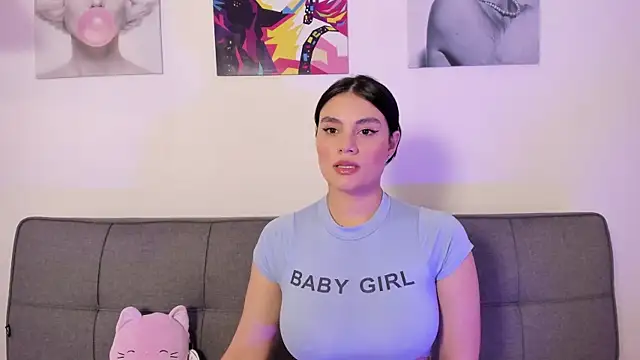 Snapshot of Maylin_Garcia chatting on June 22, 9:45 pm Maylin Garcia online show from June 22, 9:45 pm