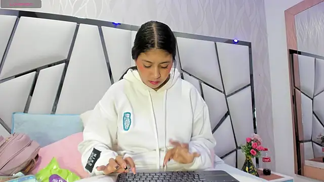  aurora18  online show from September 10, 3:06 am