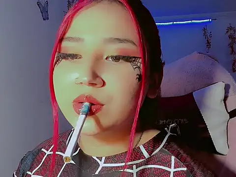 madisonx17 online show from October 31, 10:55 pm