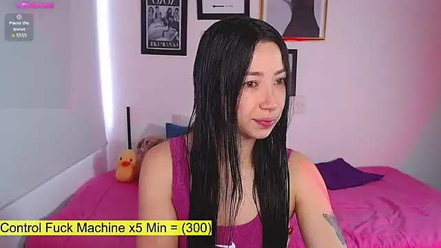 Snapshot of lilyy_evanss chatting on March 6, 7:32 pm lilyy evanss online show from March 6, 7:32 pm