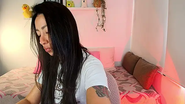 lilyy evanss online show from January 5, 8:12 pm