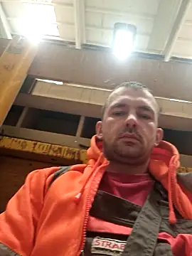 Snapshot of magicSeX4You chatting on February 6, 10:48 am magicSeX4You online show from February 6, 10:48 am