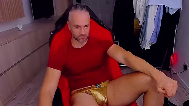 Snapshot of MarisMuscle chatting on October 23, 6:45 am MarisMuscle online show from October 23, 6:45 am