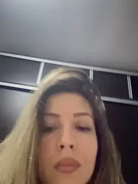 Snapshot of SonyaD_ chatting on May 6, 6:13 pm SonyaD online show from May 6, 6:13 pm