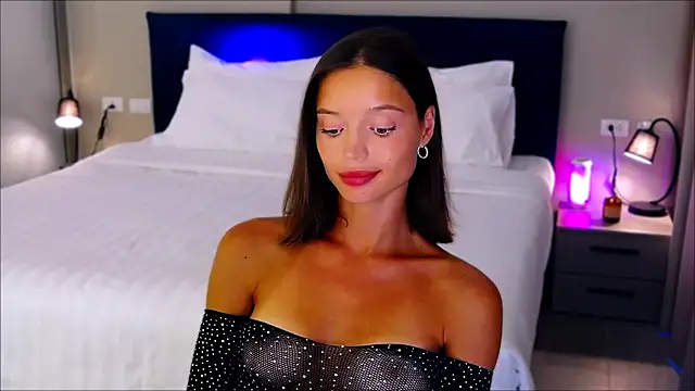 Snapshot of wow_Mia chatting on February 26, 8:48 am wow Mia online show from February 26, 8:48 am