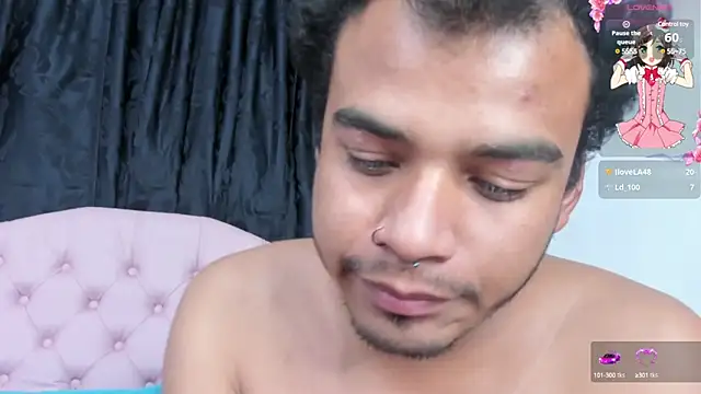 Snapshot of Applehot_LRR chatting on December 12, 8:14 am Applehot LRR online show from December 12, 8:14 am