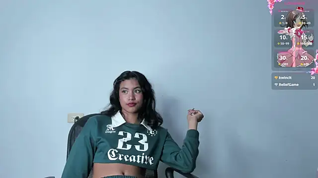 Snapshot of Applehot_LRR chatting on February 11, 5:05 am Applehot LRR online show from February 11, 5:05 am