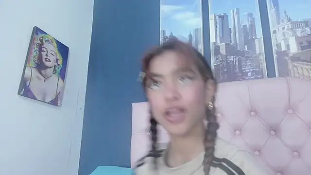 Snapshot of Applehot_LRR chatting on September 10, 1:11 pm Applehot LRR online show from September 10, 1:11 pm