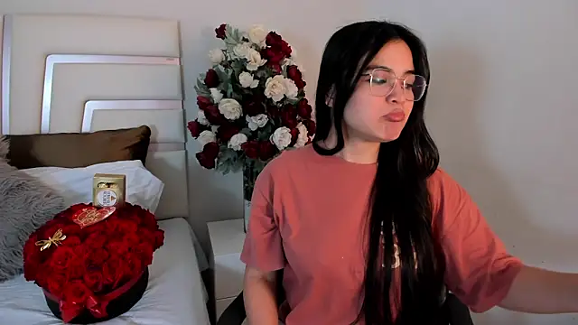 CamilaSofiia online show from February 18, 7:41 pm