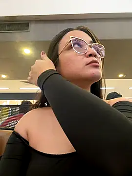 CamilaSofiia online show from November 11, 11:27 pm