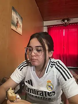 CamilaSofiia online show from April 15, 9:59 pm