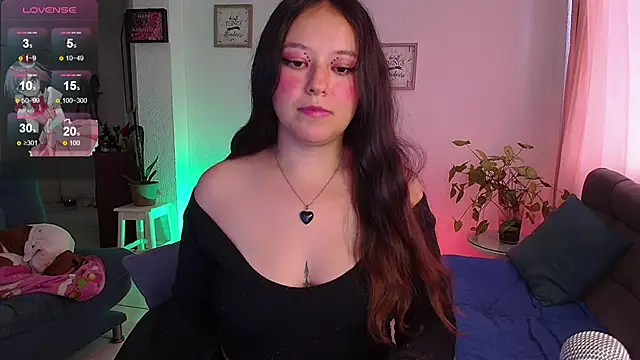 Snapshot of Lexie_Thompson10 chatting on January 6, 11:40 am Lexie Thompson10 online show from January 6, 11:40 am