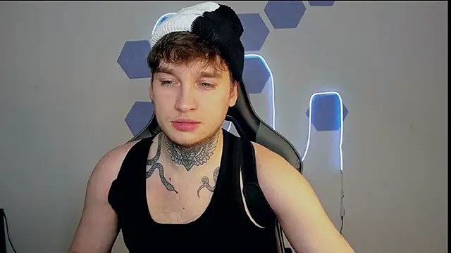 Chris Tyson online show from December 2, 12:40 pm