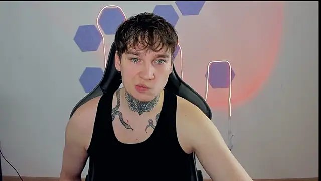 Chris Tyson online show from December 4, 6:22 am