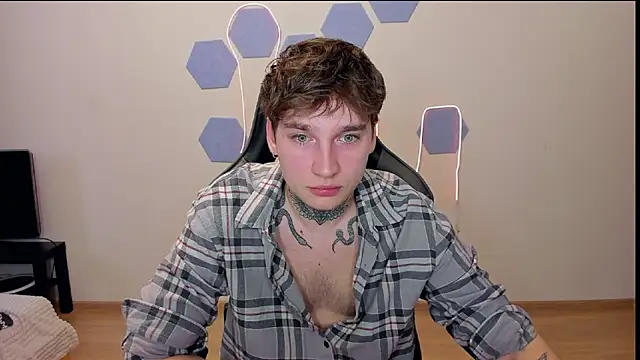 Chris Tyson online show from December 5, 7:27 am