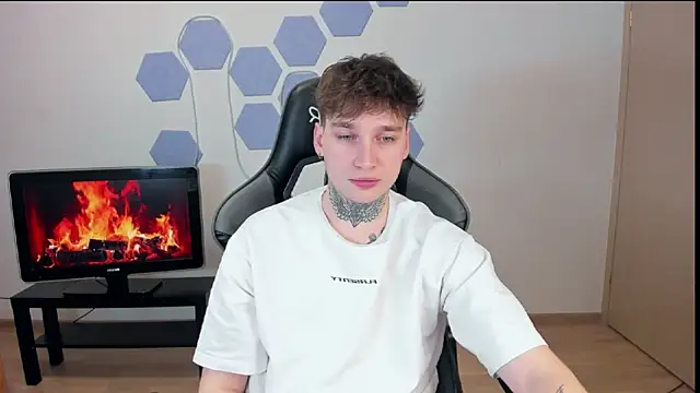 Chris Tyson online show from January 4, 5:37 pm