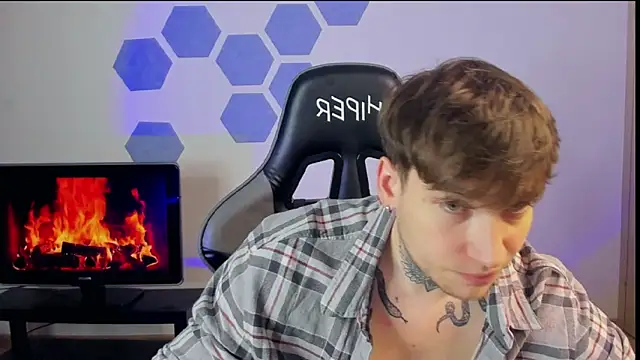 Chris Tyson online show from February 3, 8:03 pm