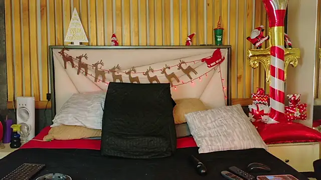 LilyyBigAss online show from December 17, 11:49 am