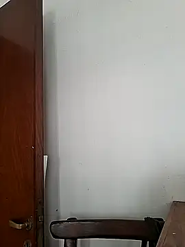 Snapshot of LYZBORNHD chatting on January 14, 1:17 pm LYZBORNHD online show from January 14, 1:17 pm