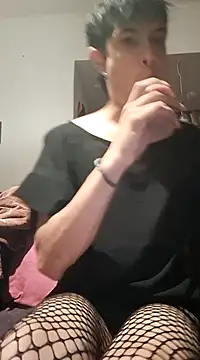 Snapshot of LYZBORNHD chatting on February 27, 10:53 pm LYZBORNHD online show from February 27, 10:53 pm