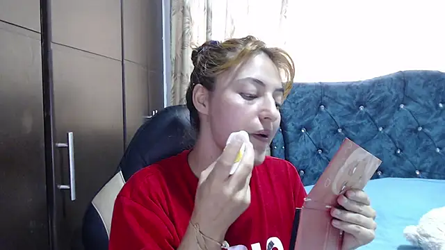 Snapshot of Kate_lorens9 chatting on February 23, 2:36 pm Kate lorens9 online show from February 23, 2:36 pm