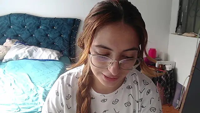 Snapshot of Kate_lorens9 chatting on July 22, 1:58 pm Kate lorens9 online show from July 22, 1:58 pm