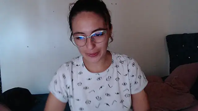 Snapshot of Kate_lorens9 chatting on August 3, 2:11 pm Kate lorens9 online show from August 3, 2:11 pm