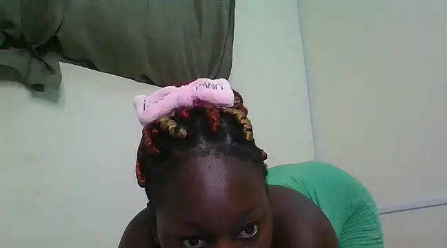 PrettyBabelv online show from March 22, 7:09 pm