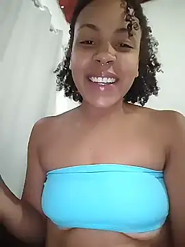 Snapshot of Julia_Pretinha chatting on December 20, 2:35 pm Julia Pretinha online show from December 20, 2:35 pm