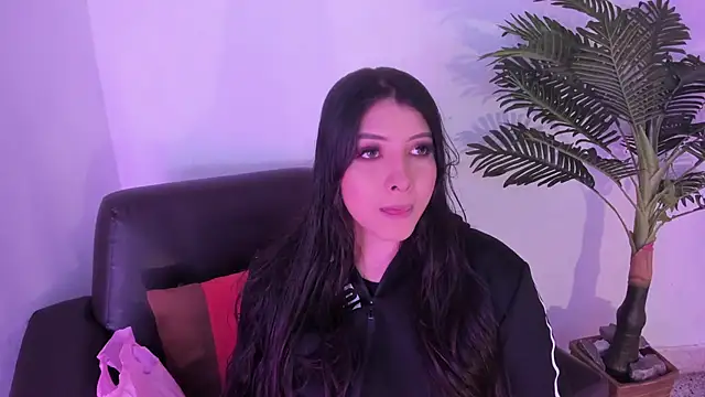 Snapshot of Miia_Thompsonn chatting on March 8, 3:06 am Miia Thompsonn online show from March 8, 3:06 am