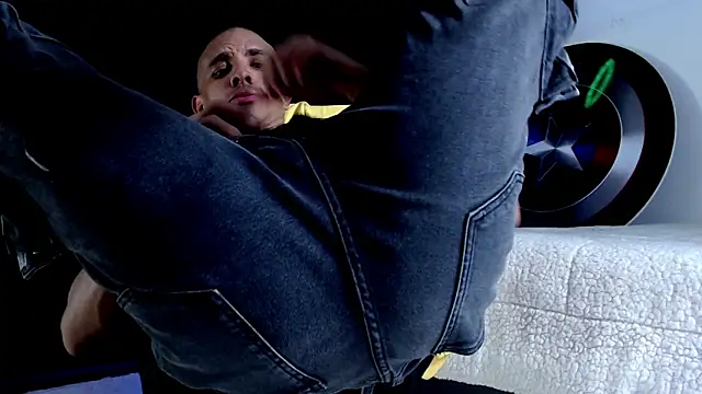 Snapshot of Antonywebb94 chatting on October 29, 3:53 am Antonywebb94 online show from October 29, 3:53 am