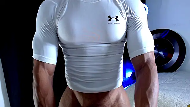 Snapshot of Antonywebb94 chatting on November 13, 4:28 pm Antonywebb94 online show from November 13, 4:28 pm