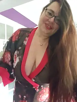 Snapshot of Sexy_Binxy chatting on June 5, 10:54 am Sexy Binxy online show from June 5, 10:54 am