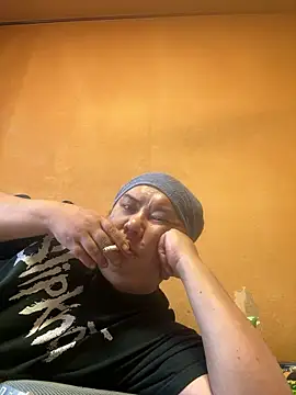 punk0805 online show from September 29, 6:18 am