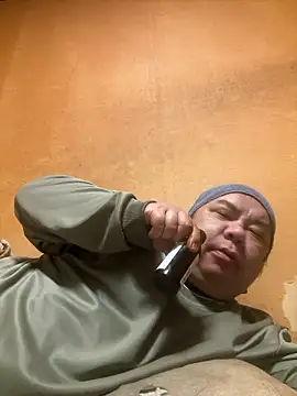 punk0805 online show from February 14, 5:10 pm