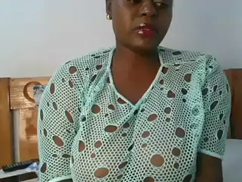 Snapshot of t-QueenSlyy chatting on December 21, 7:16 pm t-QueenSlyy online show from December 21, 7:16 pm