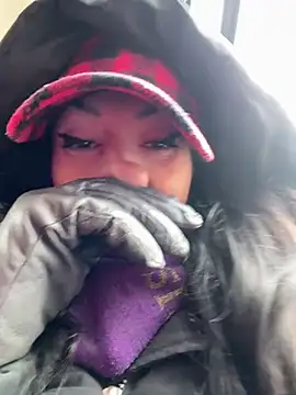 eveangelll online show from February 5, 8:11 am