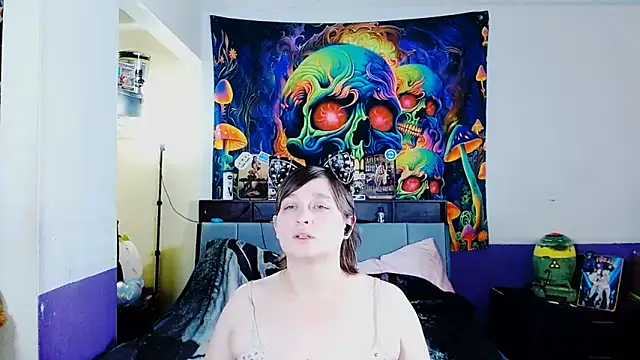 Chloenightmare online show from May 2, 11:43 pm