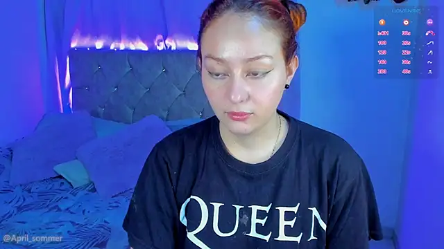 April sommer1 online show from November 18, 8:08 am