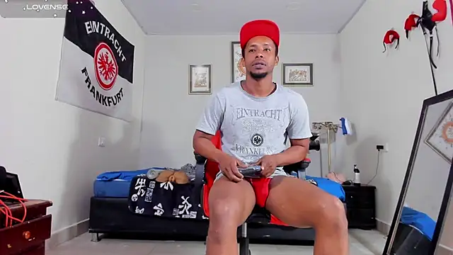 AlejoKhalifa  online show from November 26, 10:27 am