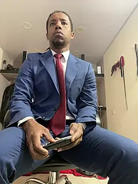 AlejoKhalifa  online show from July 12, 7:43 am