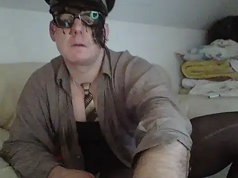 pauloooooborderrrr online show from November 17, 6:30 am