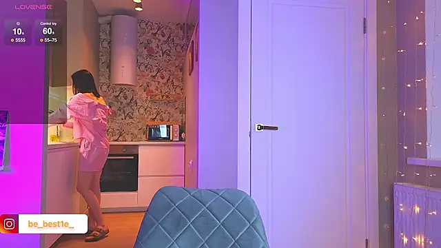 Snapshot of Vostok-6 chatting on January 9, 12:09 pm Vostok-6 online show from January 9, 12:09 pm