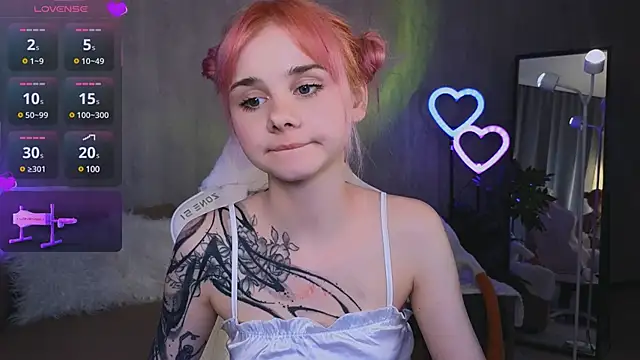 Britney Lynch online show from March 22, 9:53 pm