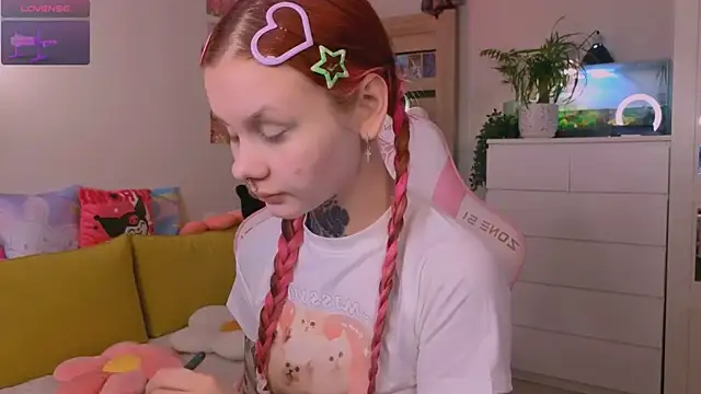 Britney Lynch online show from November 13, 7:24 pm